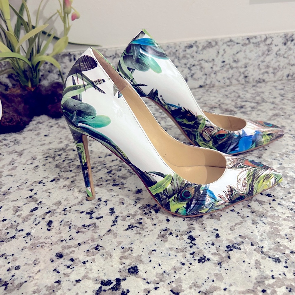 High Stiletto Heels. Peacock Printed Closed Toe Sexy Shoes.